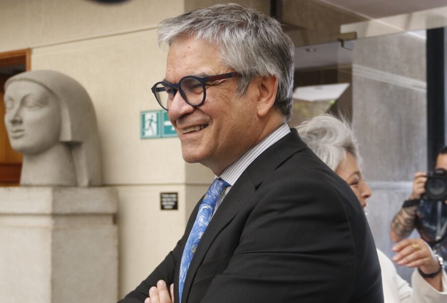 El ministro Mario Marcel, previo a la votación de la reforma de pensiones en el Senado. | Agencia UNO