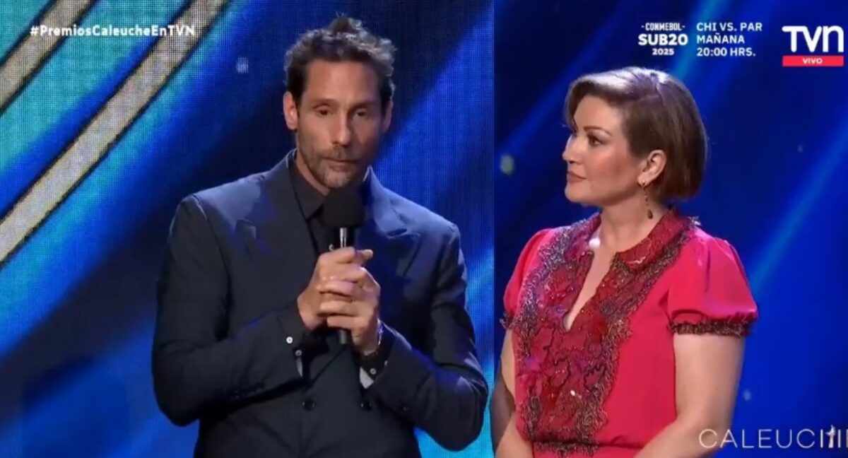 Gonzalo Valenzuela en los Premios Caleuche