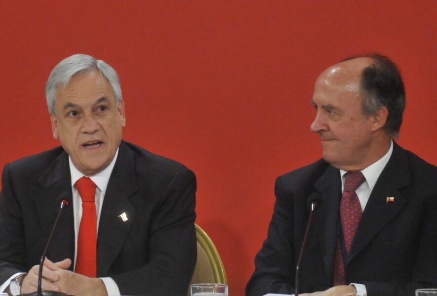 Sebastián Piñera y Cristián Larroulet. Foto: Agencia Uno