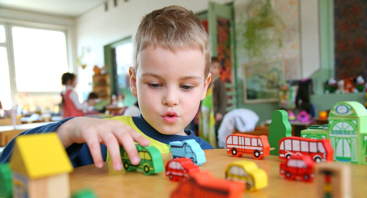 Un estudio publicado este jueves por Pluxee reportó que este 2025 las salas cuna y jardines infantiles del país subirán por igual sus costos.
