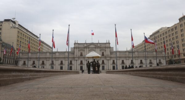 Un carabinero fue hallado sin vida en La Moneda. Foto: Agencia Uno