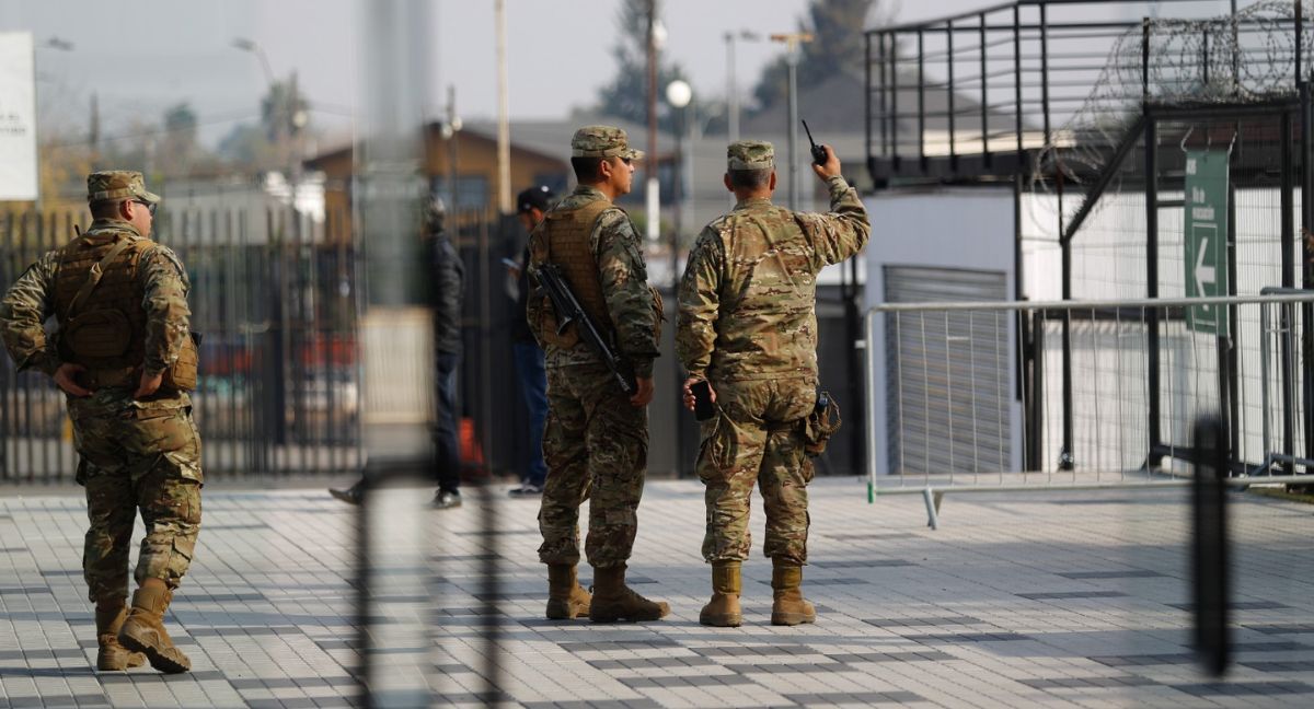 Miembros del Ejército durante las pasadas elecciones municipales y regionales de octubre de 2024. Foto: Ejército de Chile