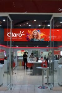 Ambiciosa campaña de relanzamiento de Claro.