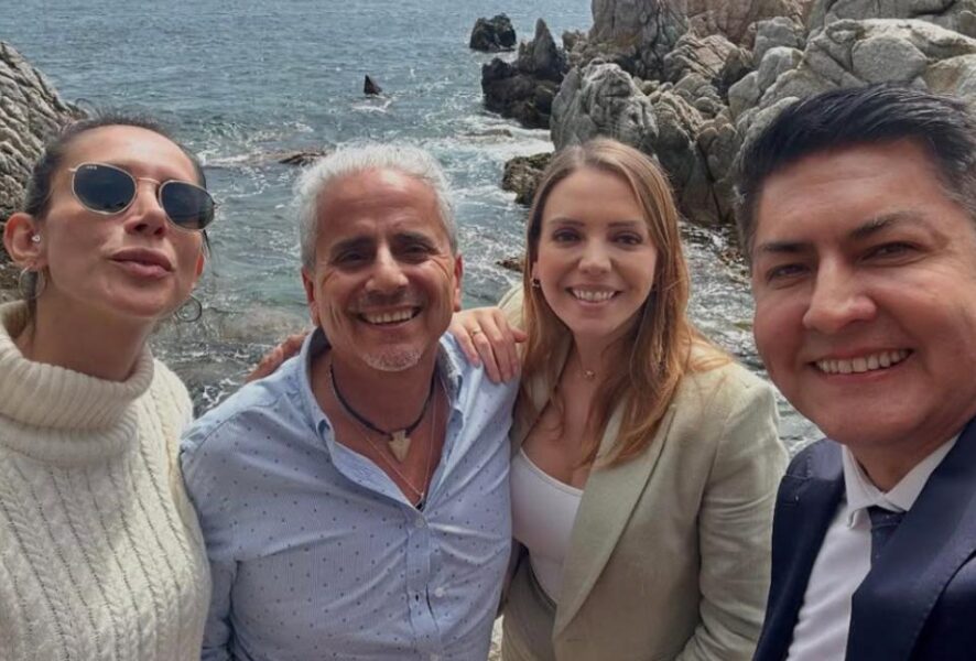 Pablo Herrera y Camila Flores