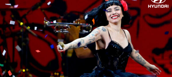 Mon Laferte, artista que se presentó en Lollapalooza y Festival de Viña