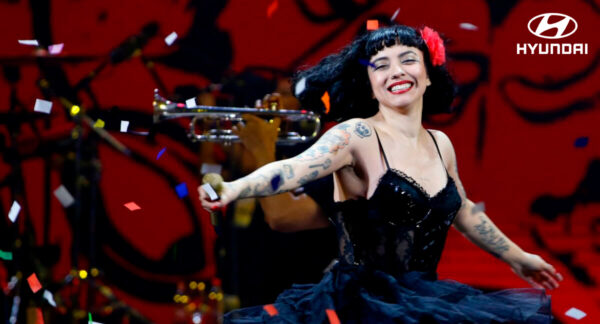 Mon Laferte, artista que se presentó en Lollapalooza y Festival de Viña
