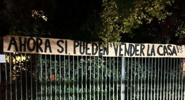 Lienzo UDI en casa de Allende
