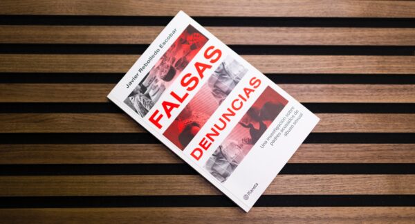 Falsas Denuncias Libro Javier Rebolledo