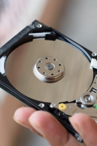 Batería Portátil, disco duro: los complementos esenciales