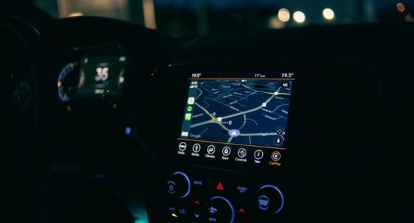 Sistemas de seguimiento de autos.