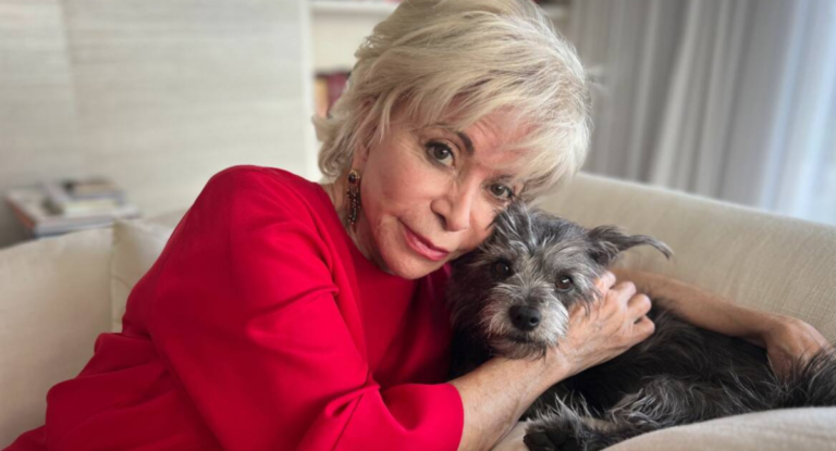 "Mi nombre es Emilia del Valle": la nueva novela histórica de Isabel