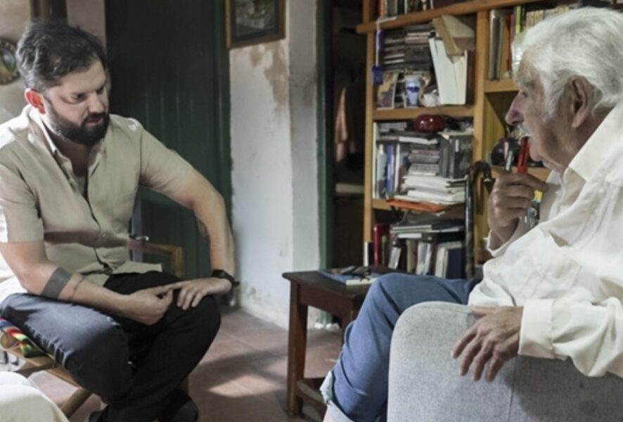 Gabriel Boric y Jose "Pepe" Mujica.