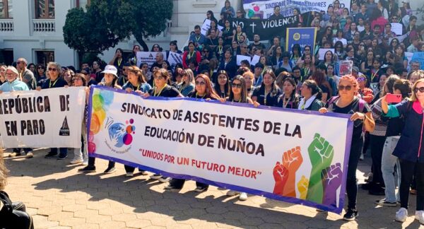 Disputa entre profesores y Sichel en Ñuñoa