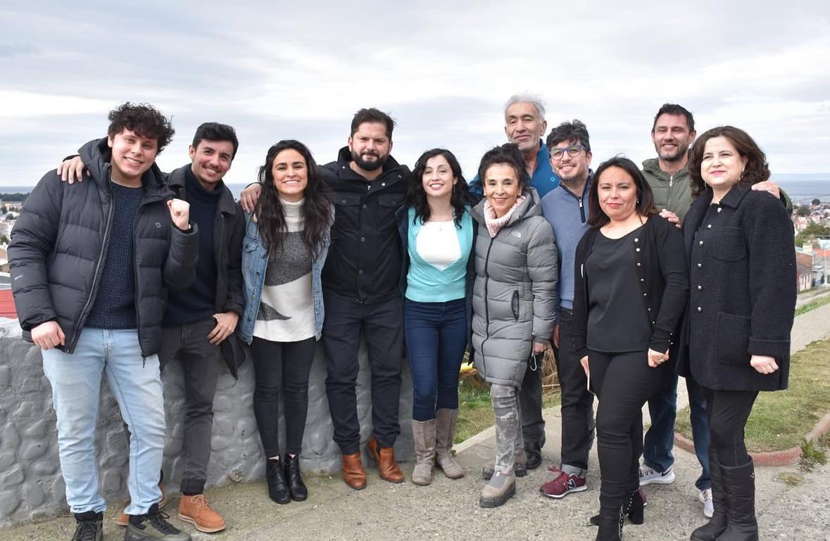 Gabriel Boric y equipo de Luz Bermúdez