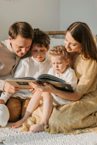 Padres enseñándole a sus hijos el Método Speed