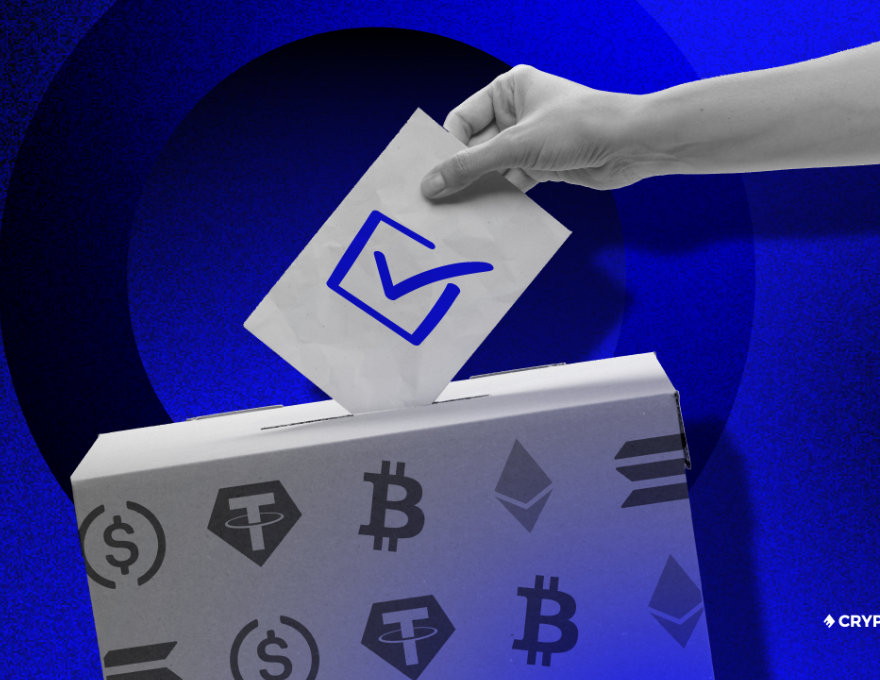 Foto de alguien votando por una campaña electoral que se financió con criptomonedas.