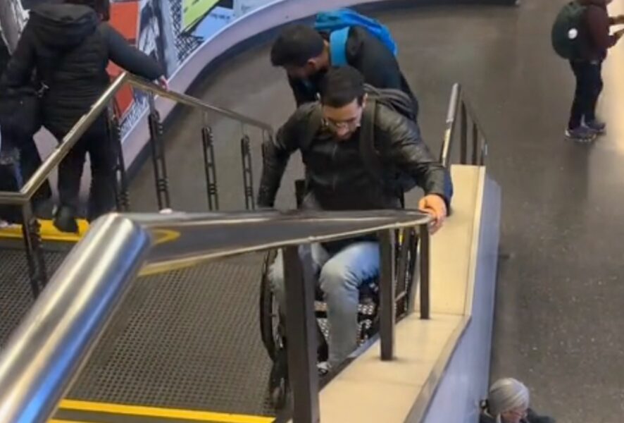 Influencer denuncia mal estado de ascensores en el metro