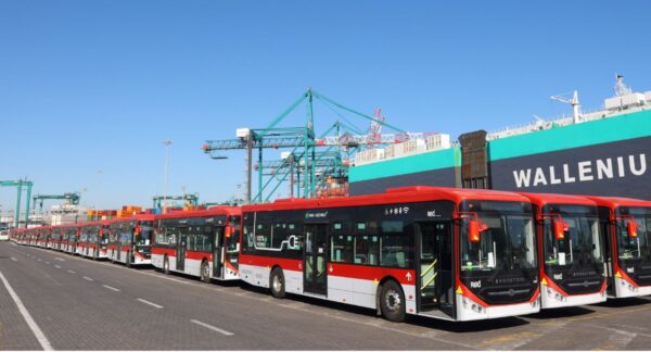 300 nuevos buses eléctricos llegan a Chile