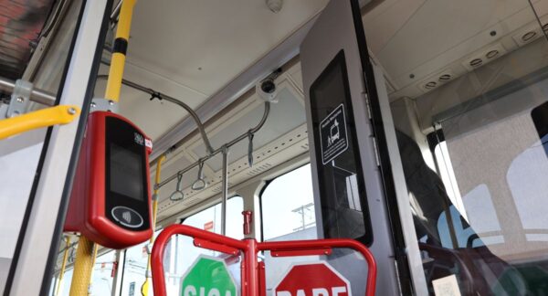 Pago del transporte público con reconocimiento facial