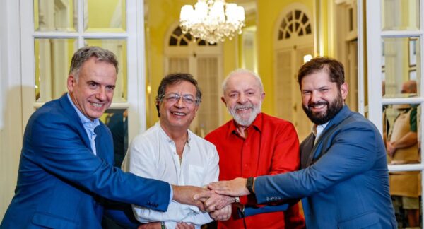 Yamandú Orsi, Gustavo Petro, Lula da Silva y Gabriel Boric