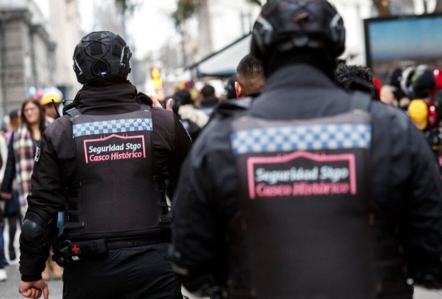 Desbordes por condiciones de guardias de Santiago