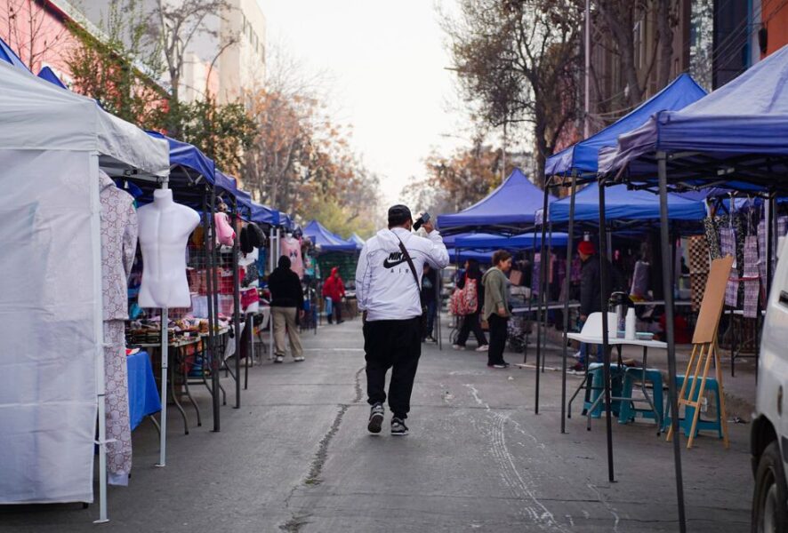 Expansión del toldos azules en Barrio Meiggs