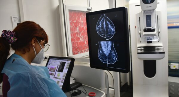 Aumentan rechazos de licencias médicas a pacientes con cáncer
