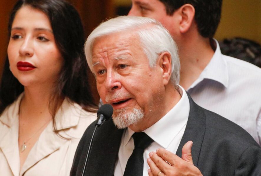 Roberto Celedón