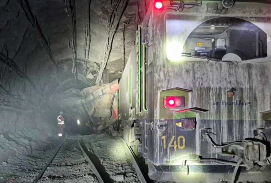 Habla madre de uno de los mineros atrapados en El Teniente