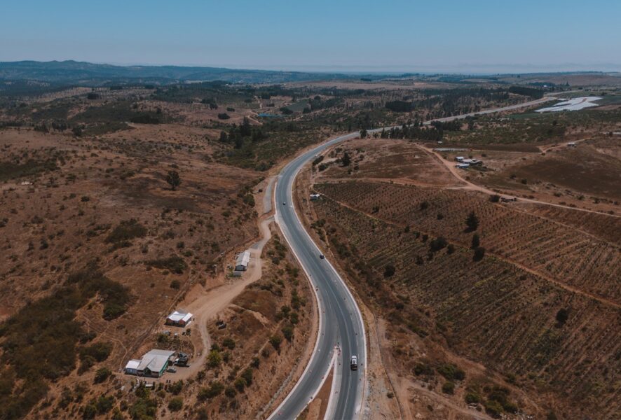 Contraloría identifica irregularidades en obras del MOP