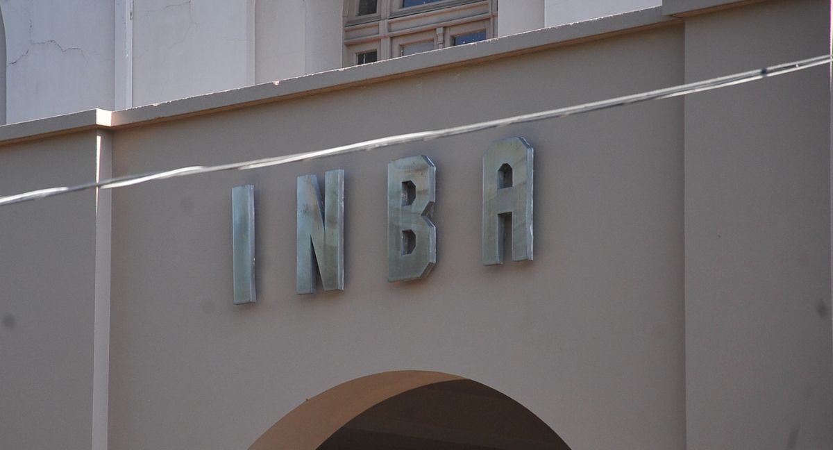 Rocían a docente con bencina en el INBA