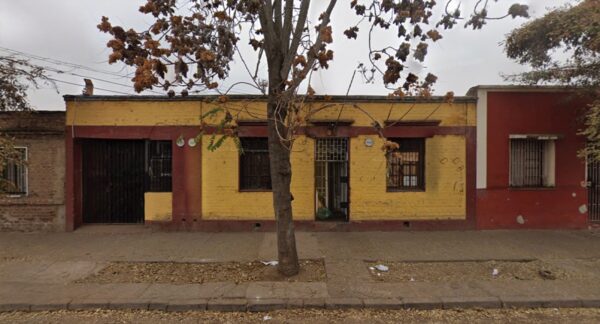 Colombianos se toman casa en Recoleta