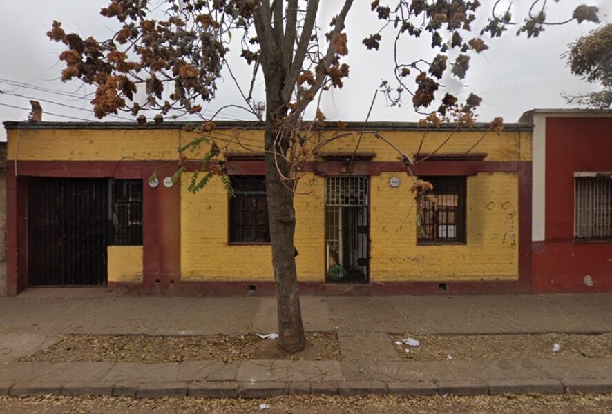Colombianos se toman casa en Recoleta