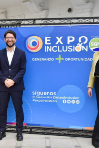 Autoridades que fueron al lanzamiento de la Expo Inclusión