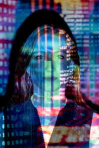 Mujer que vivirá en el futuro 2045.