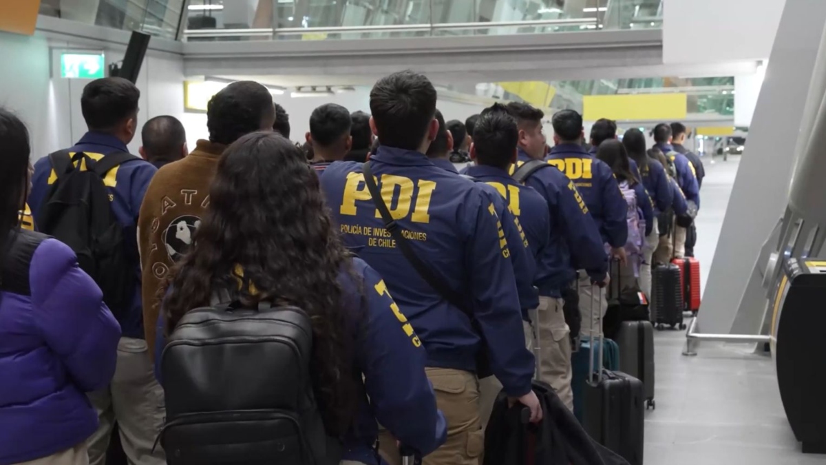 Con destino Colombia y República Dominicana: los detalles del nuevo vuelo de expulsión de extranjeros
