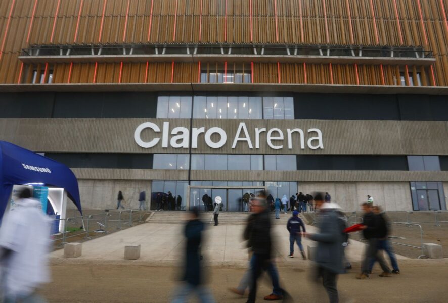 Claro Arena / agencia uno