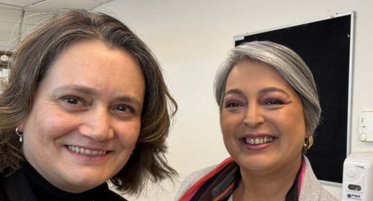 Laura Albornos y Jeannette Jara