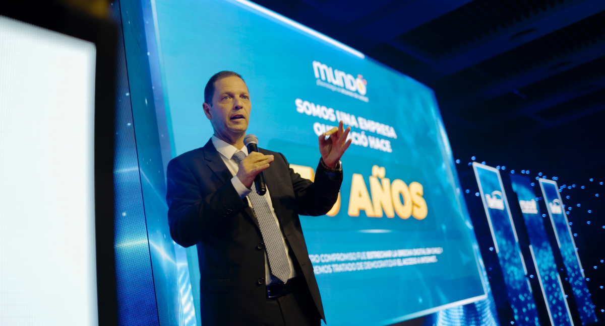 Mundo presentando su primera fibra óptica 50G