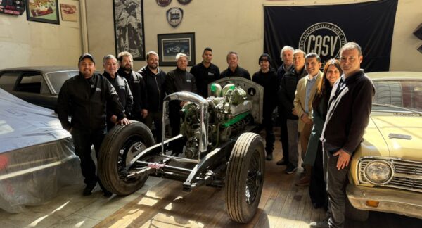 Caliri Special: reconstrucción del primer auto chileno que superó 200 km/h. Conoce su historia y cómo renace este ícono del automovilismo.