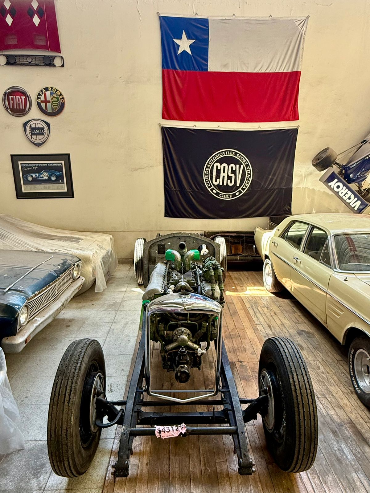 Caliri Special: reconstrucción del primer auto chileno que superó 200 km/h. Conoce su historia y cómo renace este ícono del automovilismo.