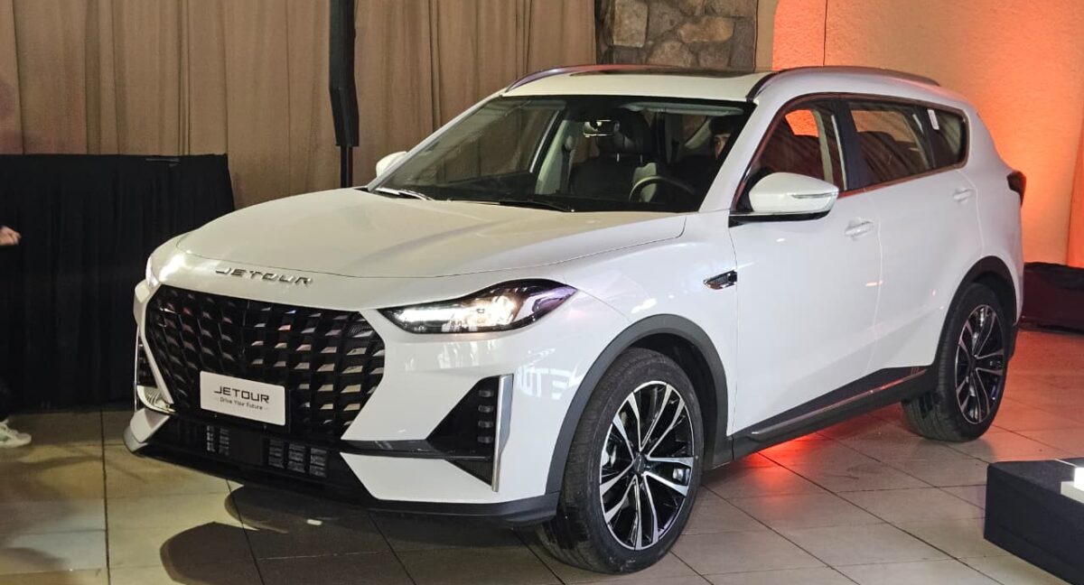 Jetour renueva sus Dashing, X70 y X70 Plus con foco en las mejoras de diseño y nuevo equipamiento de seguridad.