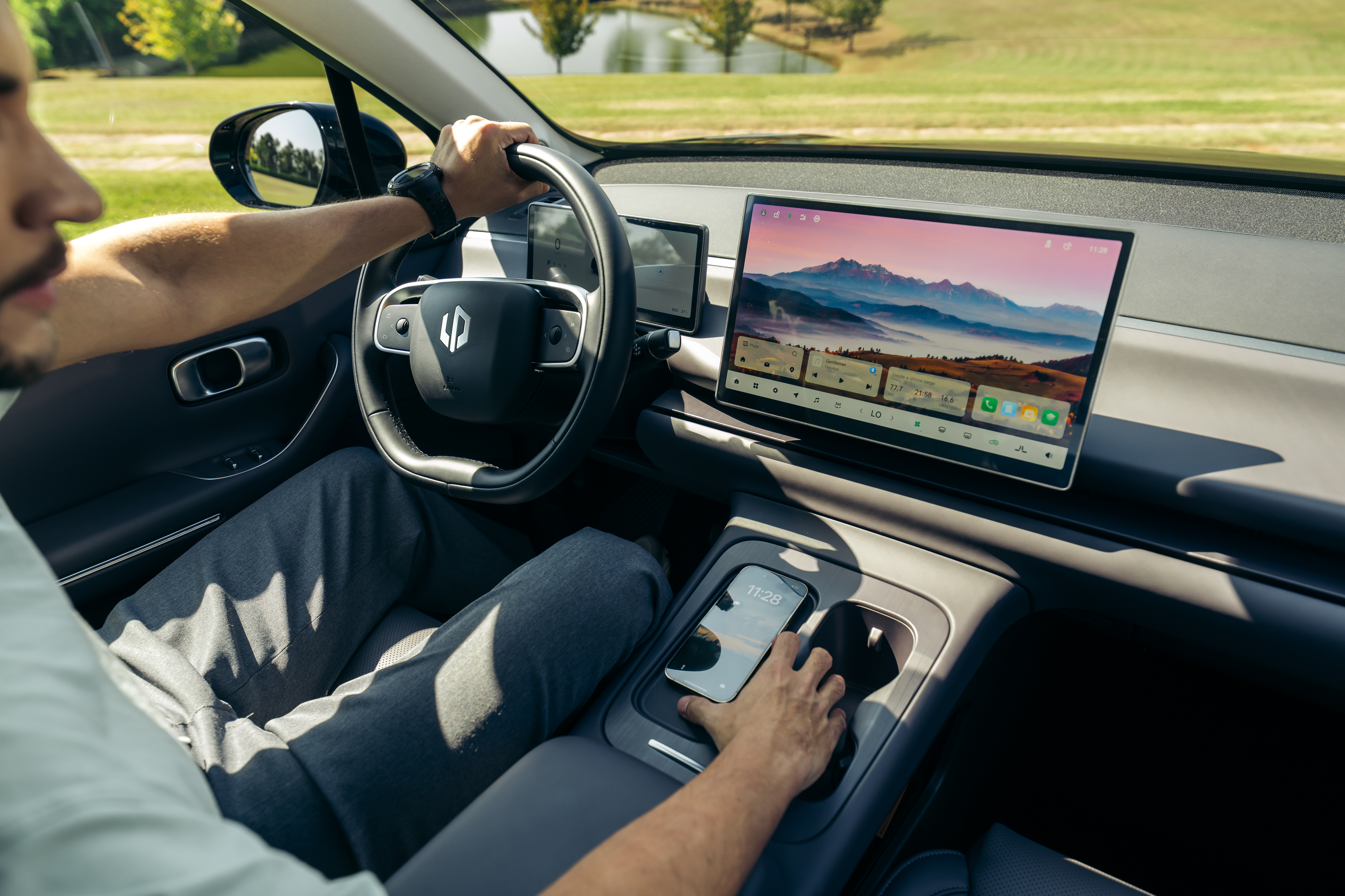 Leapmotor C10, SUV eléctrico y ultra-híbrido presentado por Stellantis en Chile