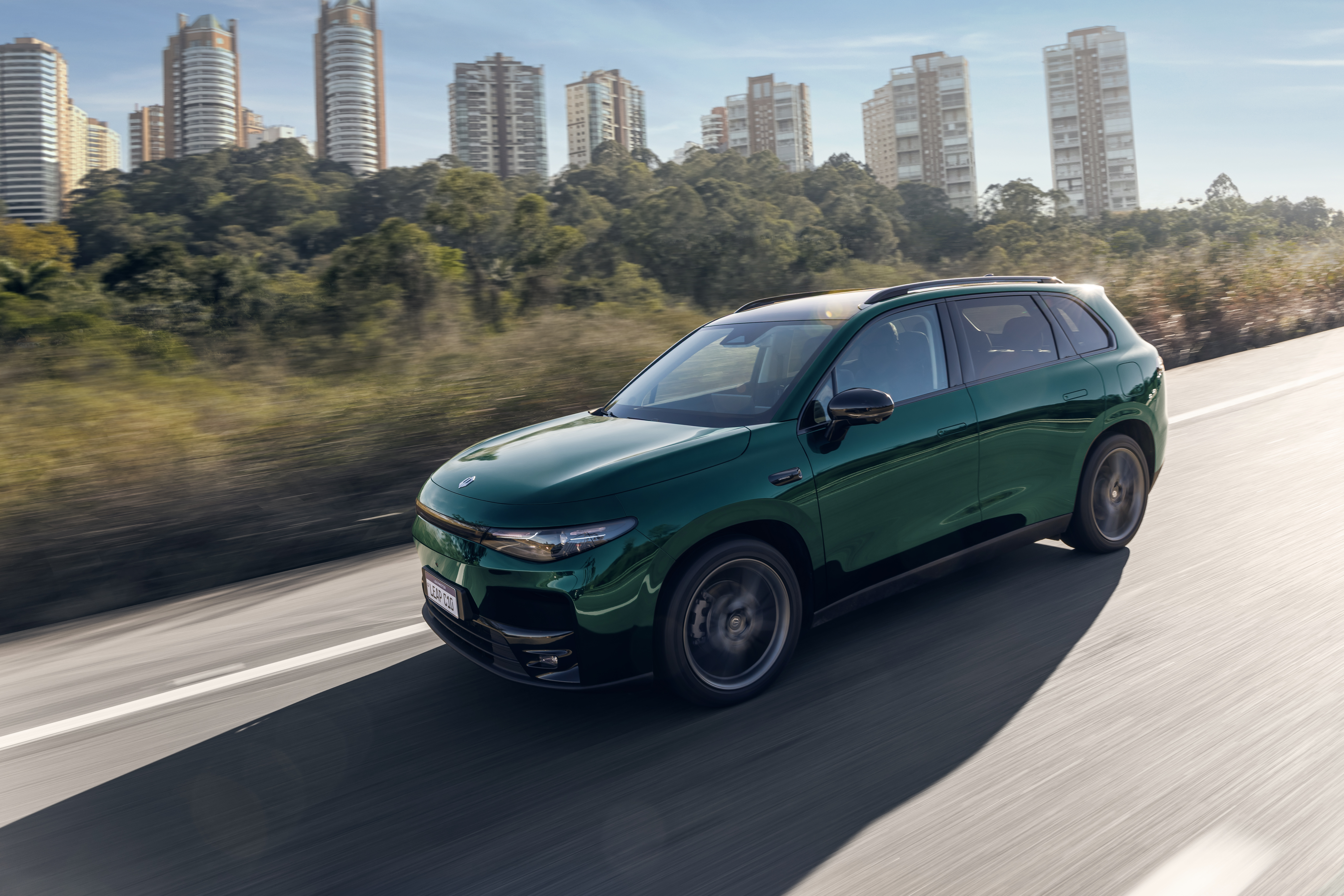 Leapmotor C10, SUV eléctrico y ultra-híbrido presentado por Stellantis en Chile