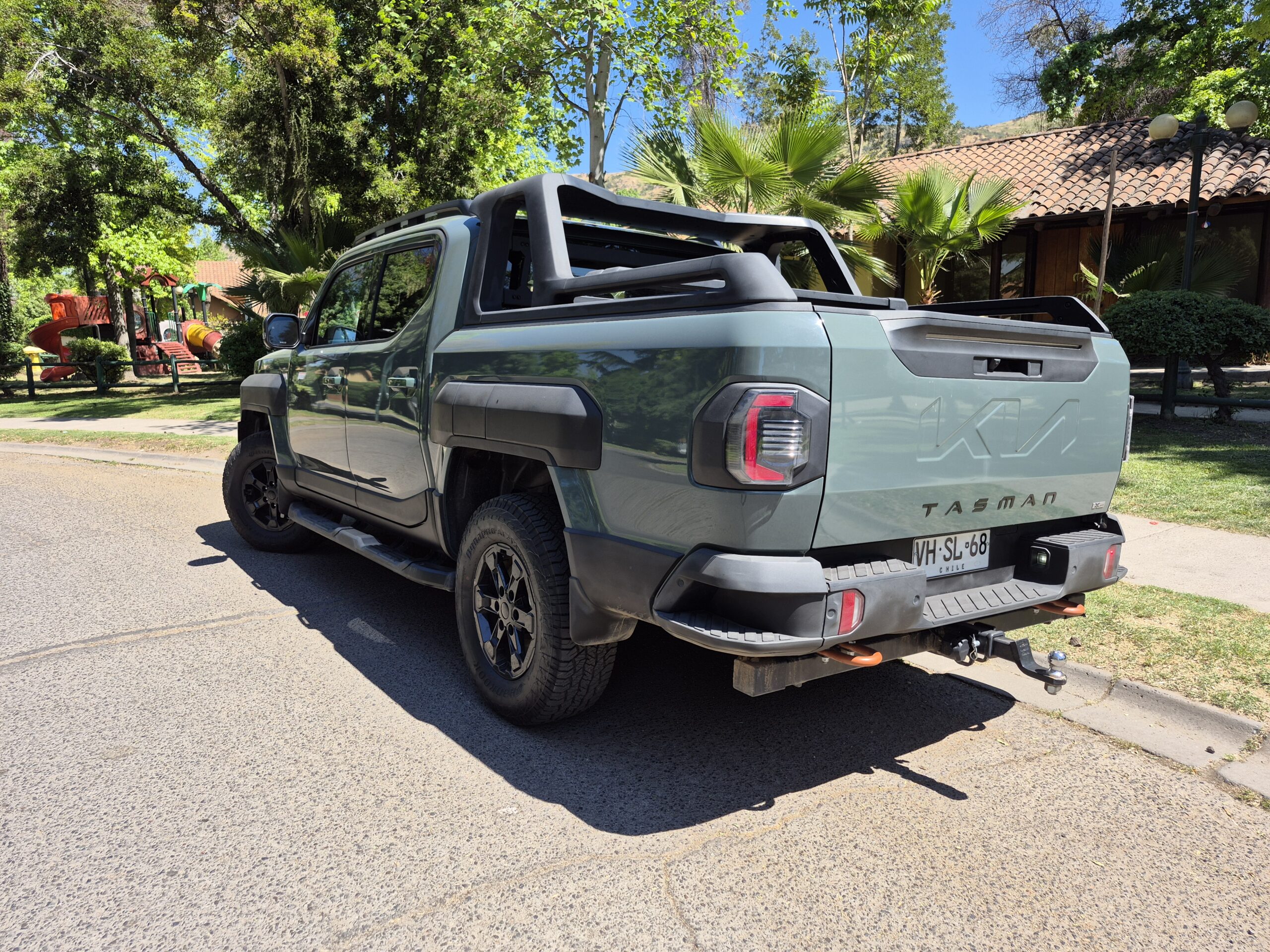 La Kia Tasman mostrando diseño exterior.