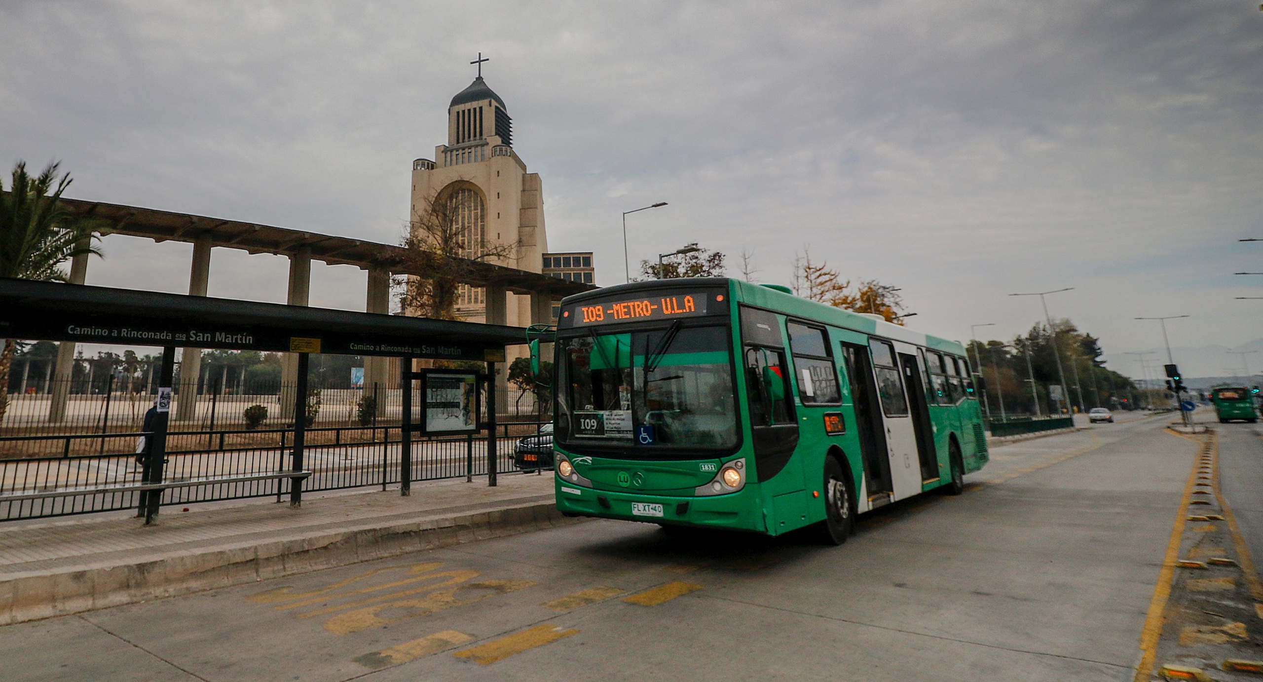 El último viaje de las micros verdes: 24 recorridos de la zona sur de ...