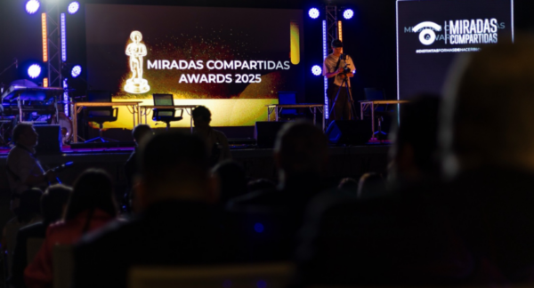 Inicio y espectadores del Miradas Compartidas Awards 2025.