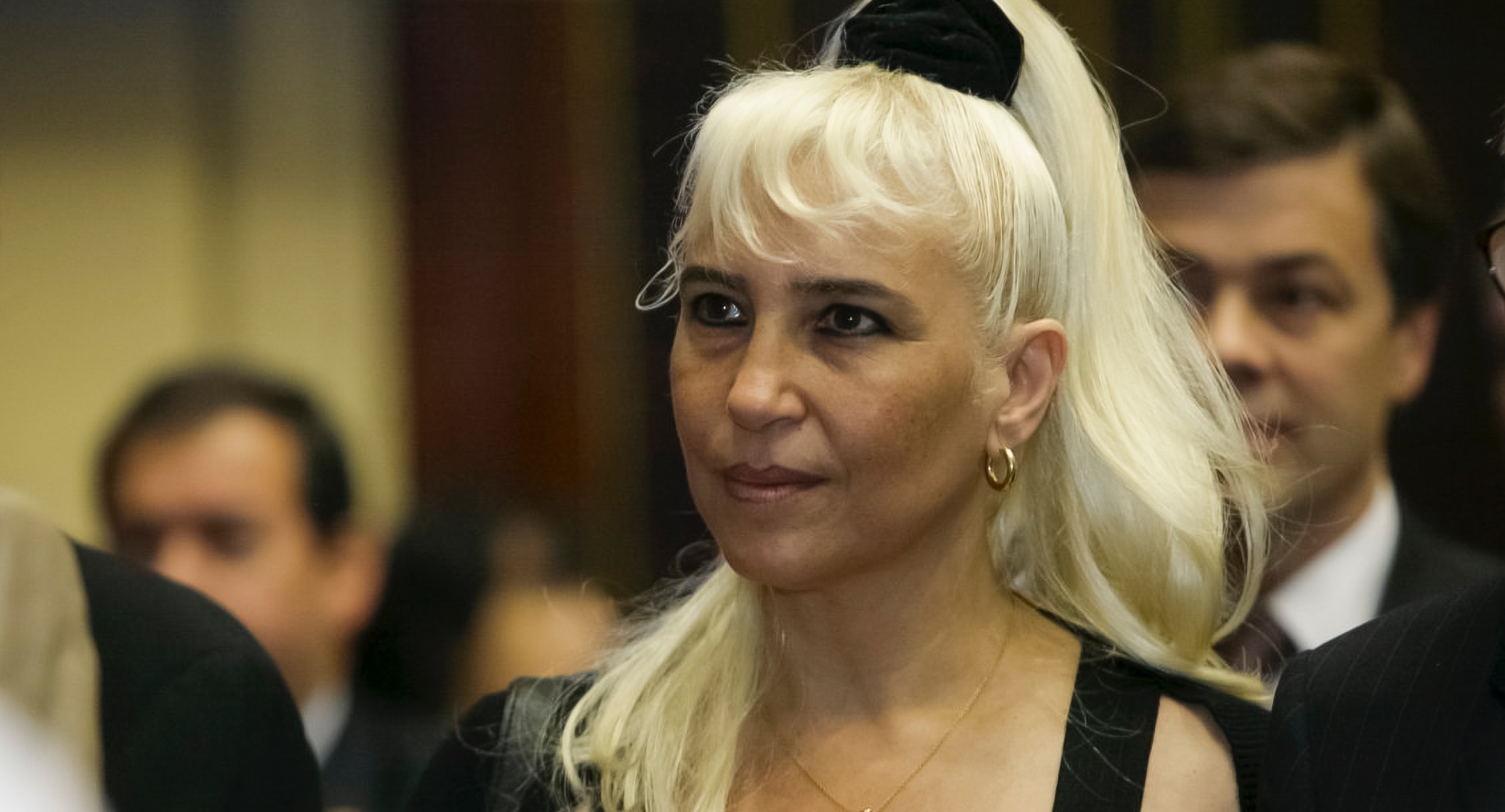 Pamela Hites escala conflicto por herencia y se querella contra su hermano Marcos por “estafa y administración fraudulenta”