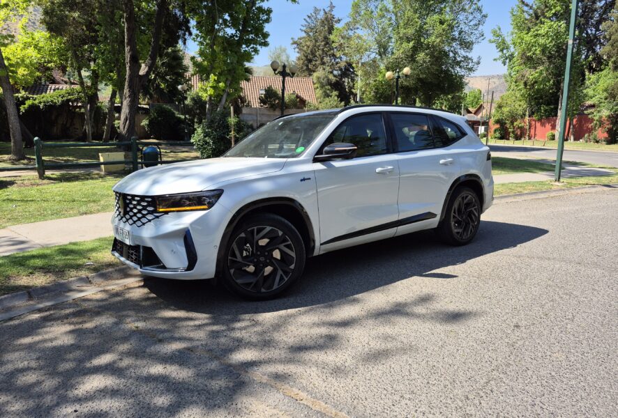 Koleos Alpine E-Tech híbrido.