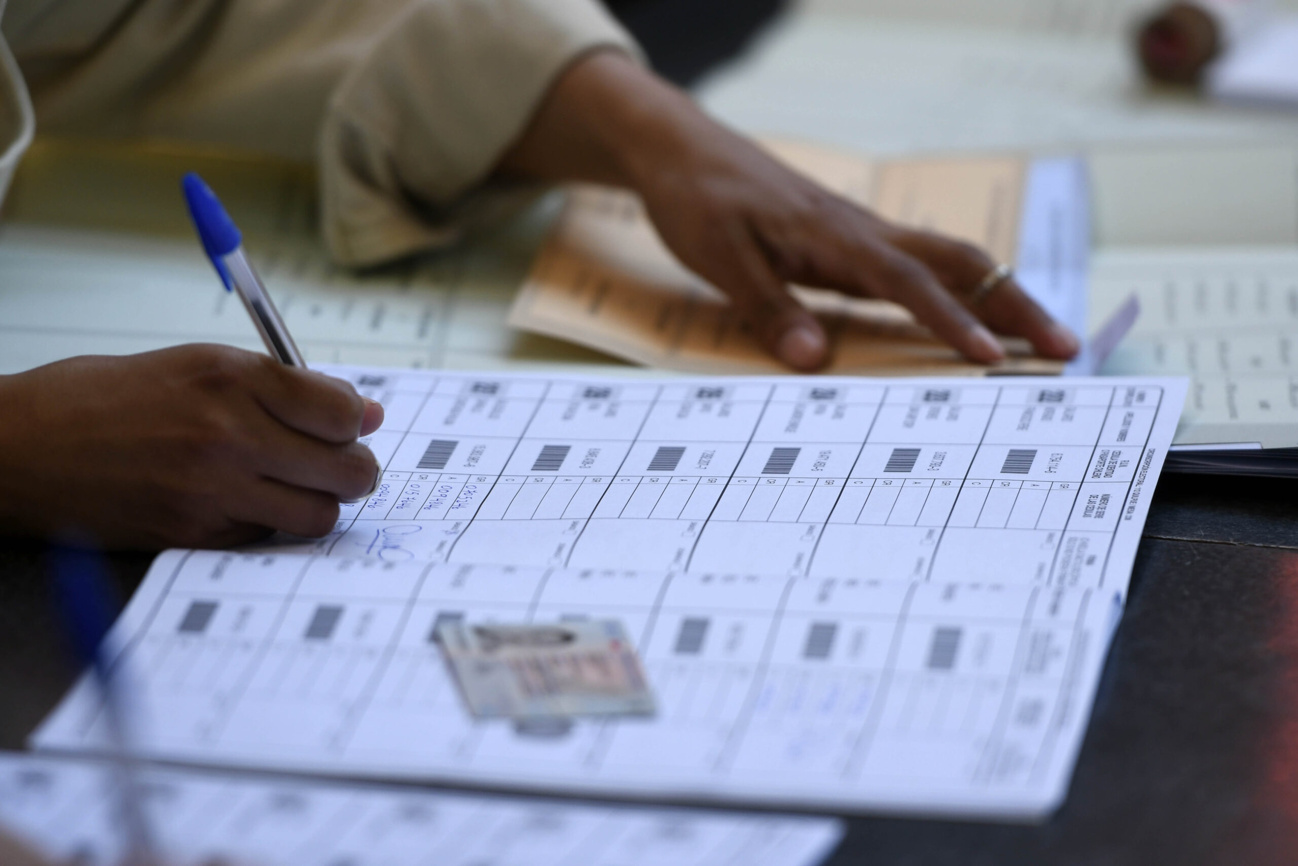 Elecciones Presidenciales 2025: revisa si eres vocal de mesa este 16 de noviembre y cómo excusarte en caso de no poder asistir